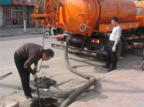 解放清掏化粪池，健康生活从这里开始